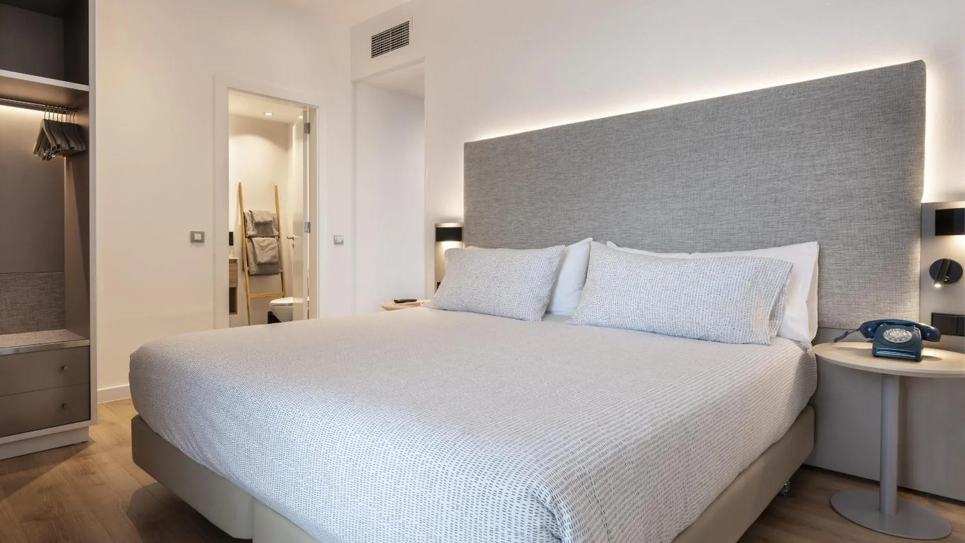 Innside By Melia Barcelona Aeropuerto El Prat de Llobregat 4*,  Spain
