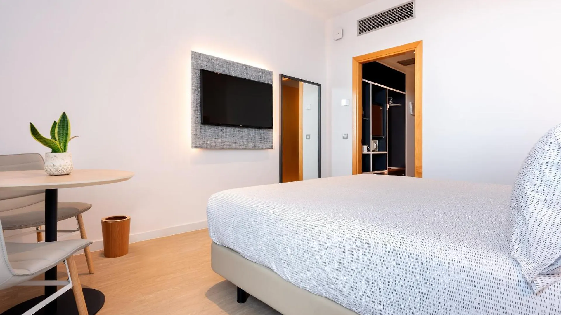 **** Hotel Innside By Melia Barcelona Aeropuerto El Prat de Llobregat Spain