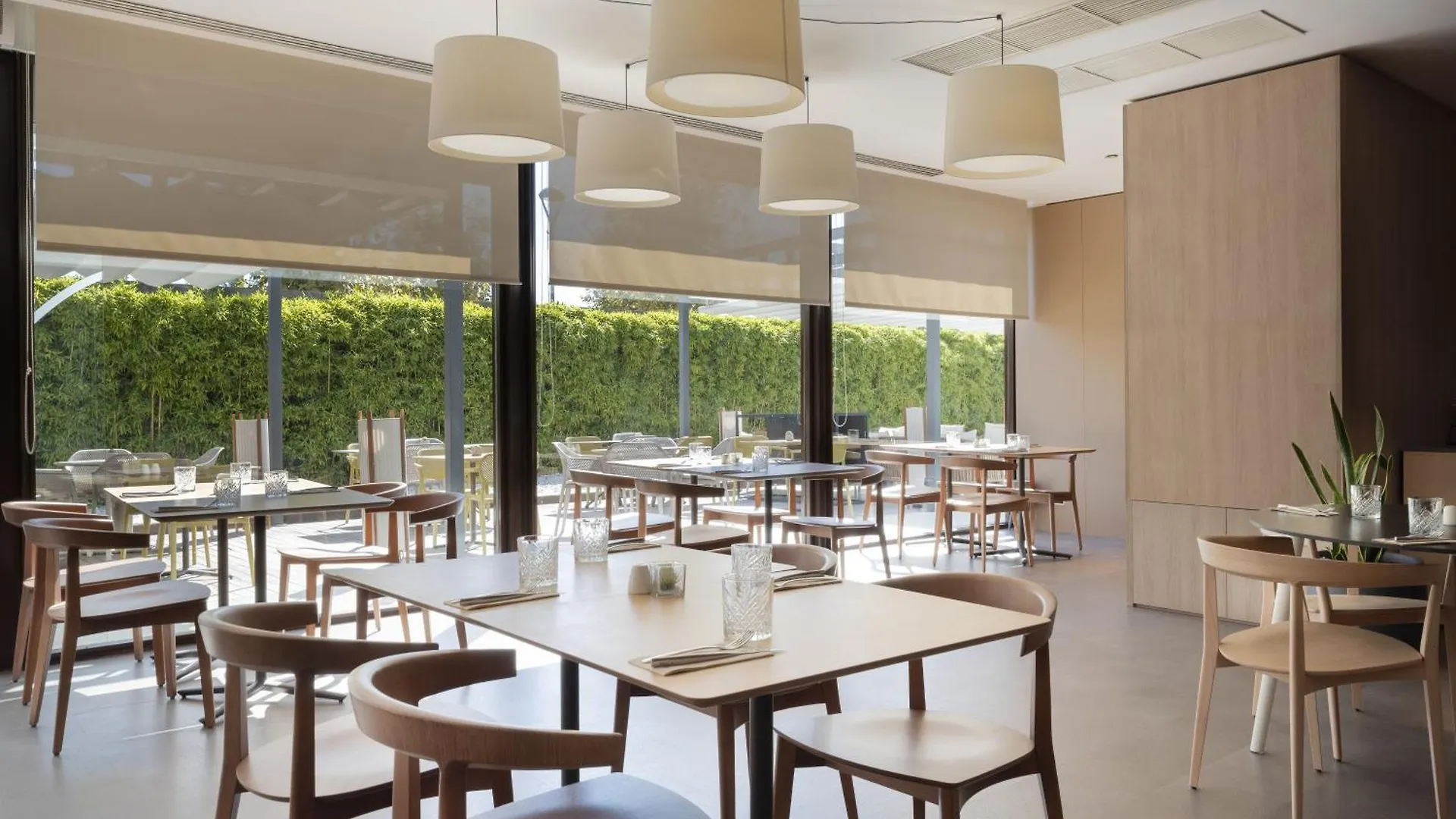 Innside By Melia Barcelona Aeropuerto El Prat de Llobregat 4*,