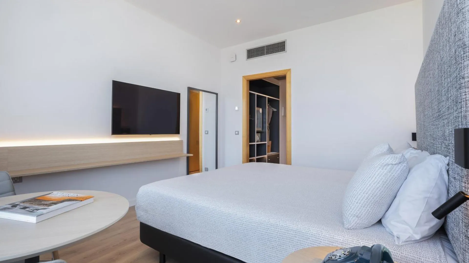 Innside By Melia Barcelona Aeropuerto El Prat de Llobregat 4*,  Spain